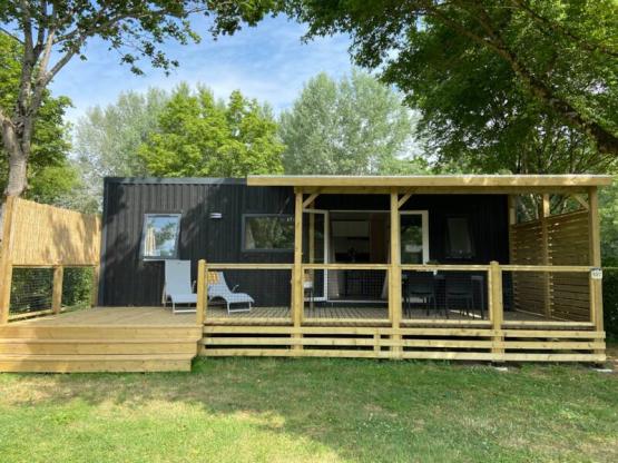 Homeflower Premium 2023 - 3 chambres 35m² + Terrasse semi-couverte + LV + TV