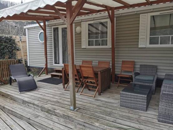 Mobil-home M°6  / 3 chambres + clim + grande terrasse couverte