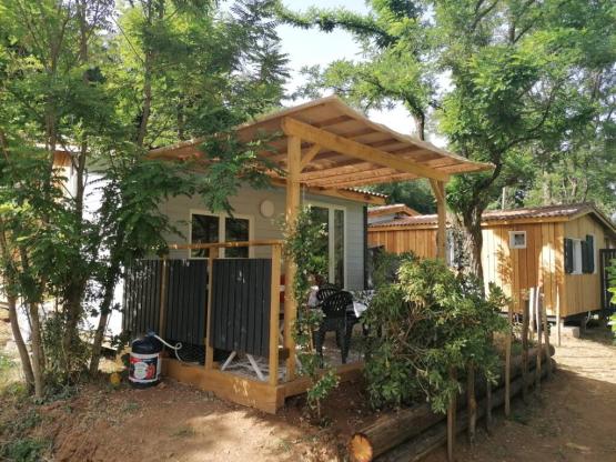 Chalet avec Spa 5 places, climatisé, lave vaisselles et TV