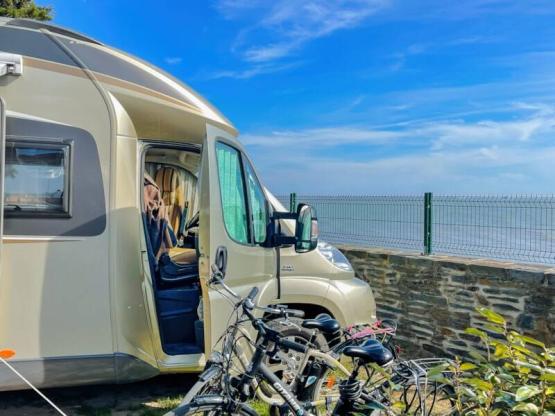 MEMBRE ACSI - tarif ACSI hors saison / 1 chien inclus / électricité 10A incluse