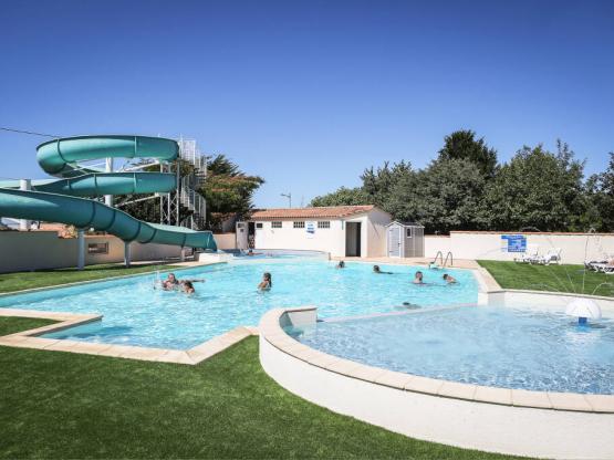 Mobil-home Confort 23m² - 2 chambres + Terrasse semi-couverte 9m²