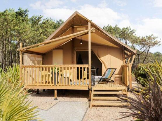 Wood Lodge 26m² 2 slaapkamers + terras (met sanitair)