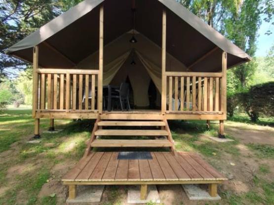 Lodge Mini-Houten tent op canvas palen, zonder sanitair, voor 4 personen