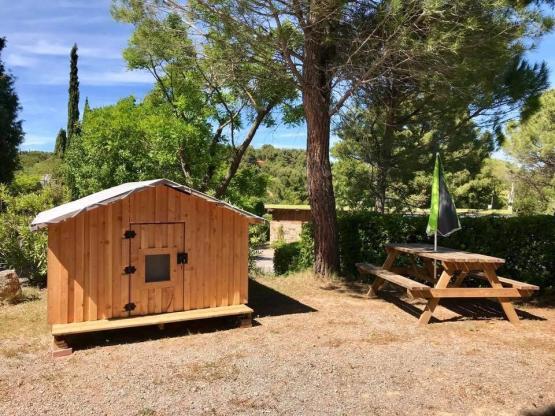 PRIVILEGIERTE LAGE CABANE, Strom 10 A.