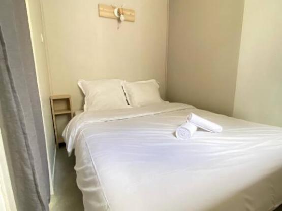 Grand chalet avec salle de bain et cuisine