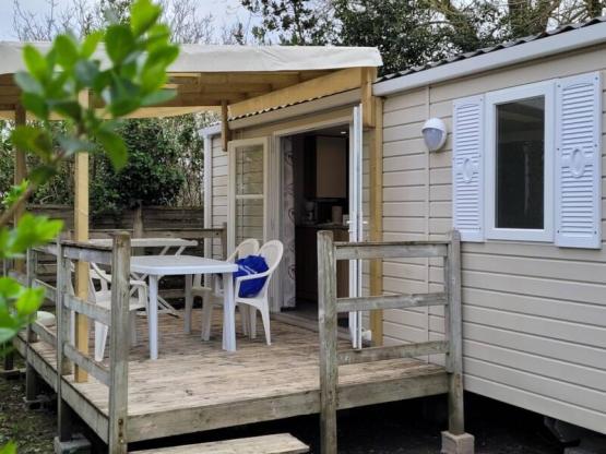 Mobilhome Happy 26m² CONFORT+ - 2 chambres + terrasse couverte + TV