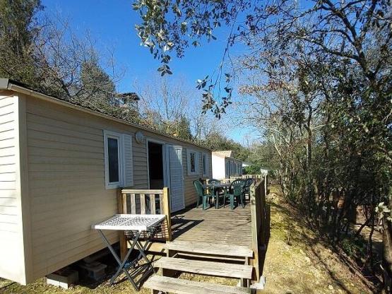 Airconditioned "Sun Roller" stacaravan met badkamer en keuken