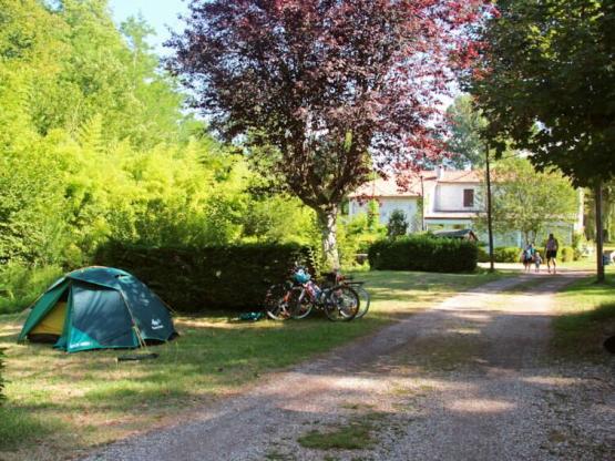 camping pitch for cyclist with tent