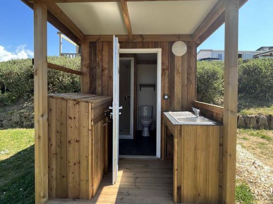 Emplacement avec sanitaire individuel