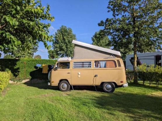 Paquete parcela + 1 persona + 1 vehículo