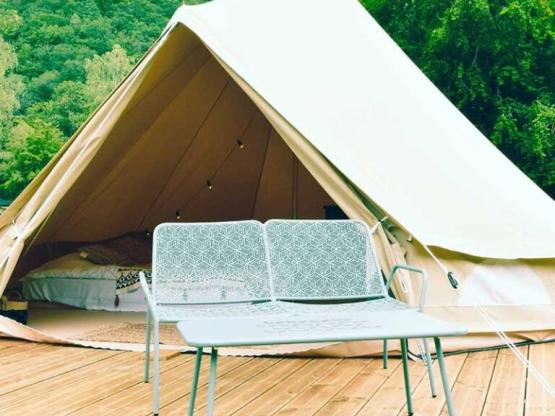 Tente grand confort en brodure de Semoy