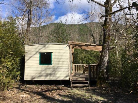 Spacieux mobil-home au calme