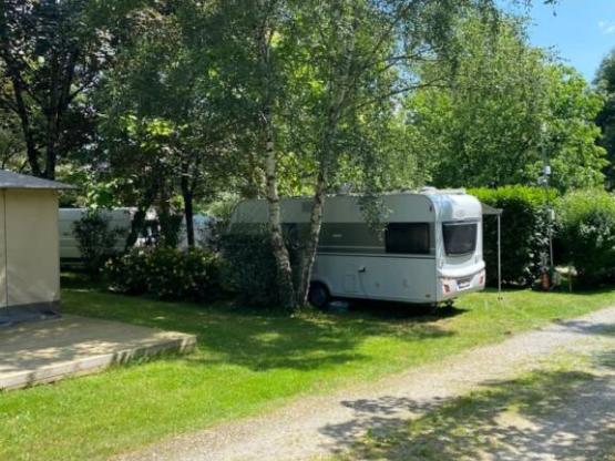 Emplacement pour tente, caravane, fourgon, camping-car