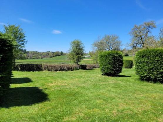 Emplacement L 100-140m²