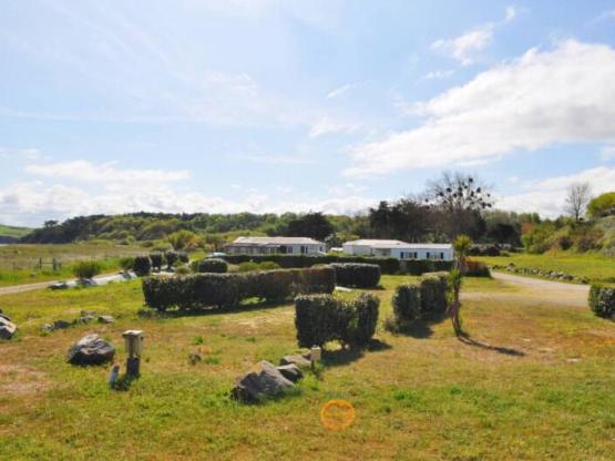 Emplacement tente avec électricité