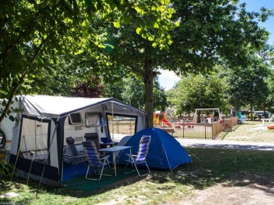 Emplacement confort avec seulement électricité 10 A