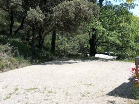 Emplacement Premium N°4 avec sanitaire individuel