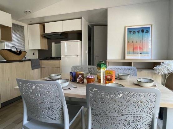 Mobil Home Premium - 35m² - Climatisation - 3 chambres - vaste terrasse -