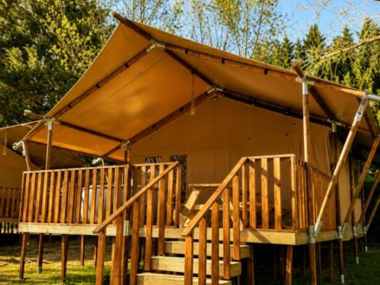 Wood Lodge Premium 27m² 2 chambres - avec sanitaires + terrasse 16m² + LV + SPA privatif