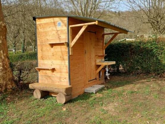 Forfait Premium - équipé d'un sanitaire individuel