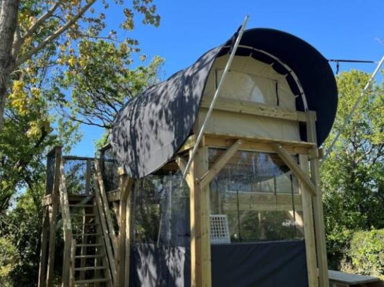 D’Tente DKbane 12m² INSOLITE  - 1 chambre + terrasse (sans sanitaires et sans TV)