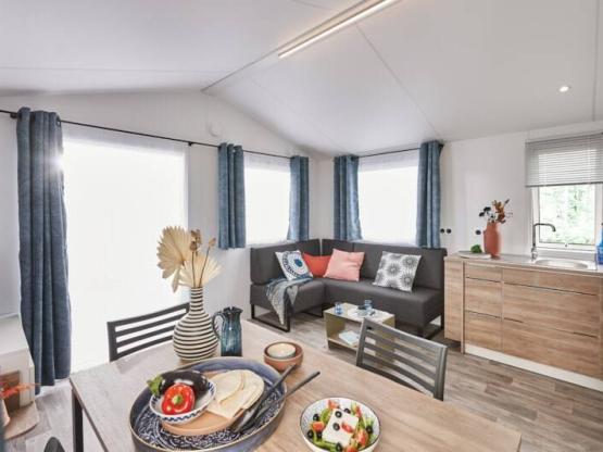 !! New for 2024!! Luxury 2 Bedroom Mobile Home 4 people and 1 baby (Lugano model)