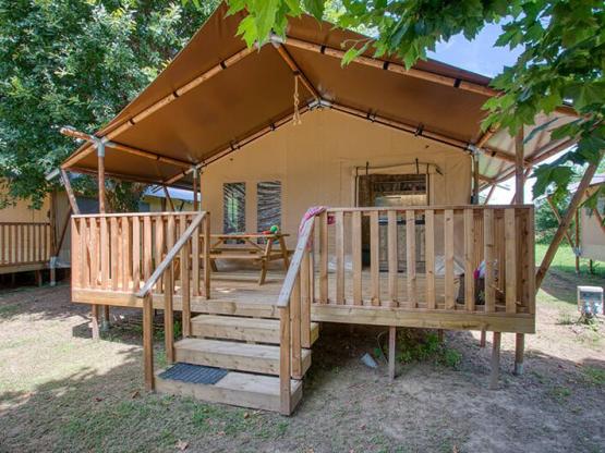 TENTE Lodge L'ISLE 2CH- SDB