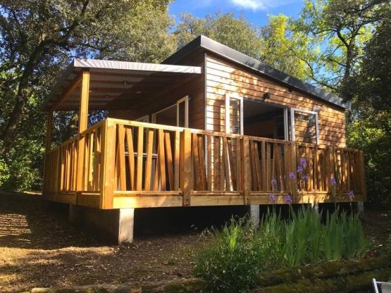 NEW // Chalet Premium 28m2 - 2 chambres - terrasse couverte - TV - Clim