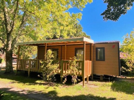 Stacaravan Premium - 30 m² - Airco - 2 slaapkamers - overdekt terras -