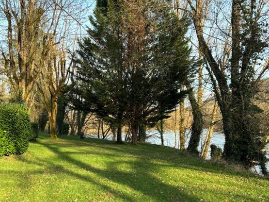 Emplacement Randonneur + 1 vélo + tente + électricité