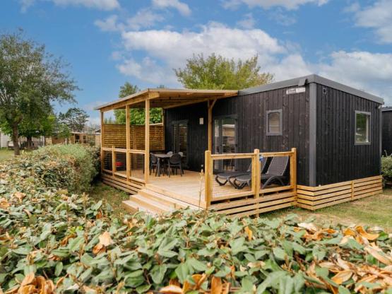 Homeflower Premium 29m² (2 chambres) + CLIM + TV + draps + serviettes + Jacuzzi