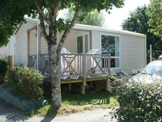 Mobilheim CORVETTE 27 m² (2010-2013) + Halbüberdachte Terrasse 9m²