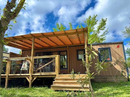 Mobil-home PREMIUM 32m² - 3 chambres - TV - lave-vaisselle - climatisation - terrasse couverte -