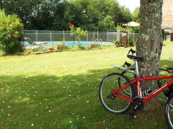 Emplacement (Tente avec Vélo) avec Électricité (6A) (TE2C)
