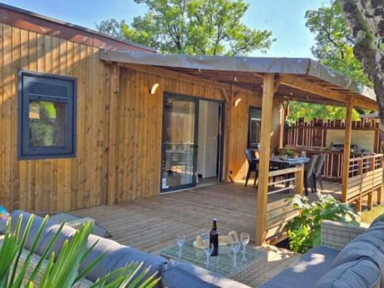 MOBILHOME ELEGANCE 2 ch - 40m² - Terrasse semi-couverte 35m²