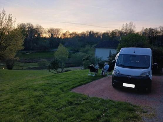 FORFAIT PLUS: véhicule avec électricité, 1-2 personnes