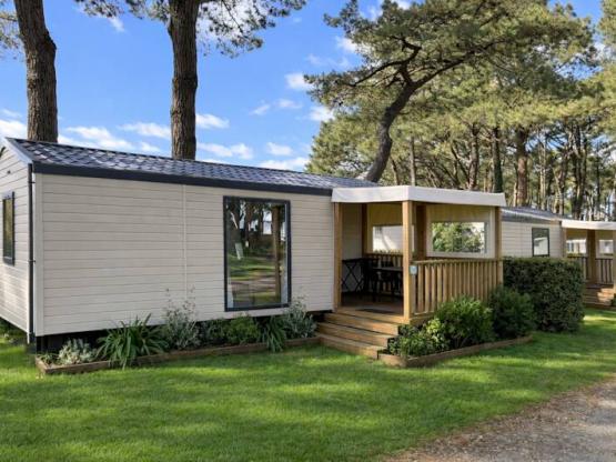Mobil home Confort - 25m² - 2 chambres - terrasse couverte côté