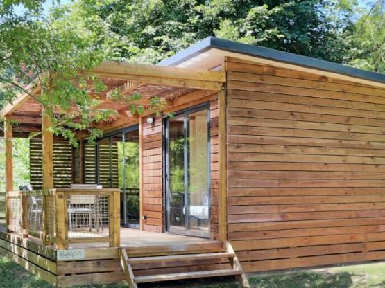 Premium Hütte Maine 2 Schlafzimmer - TV - Spüllmachine - NEW 2025, PRIVATER PONTON !