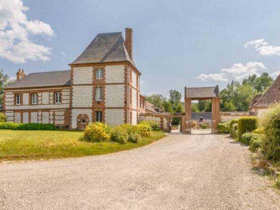 La Tour : Maison de Caractère