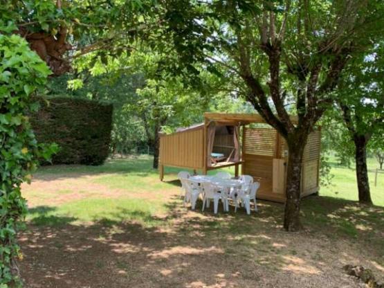 L'insolite CopCamp'étoiles 2 personnes sur un emplacement confort