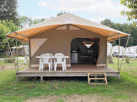 2 bedroom Canada Lodge without toilet block