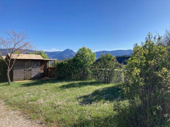 Forfait Grand Premium - emplacement équipé d'un sanitaire individuel (1 véhicule par emplacement)