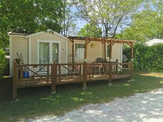 Mobil-home climatisé, 2 chambres jusqu'à 6 personnes