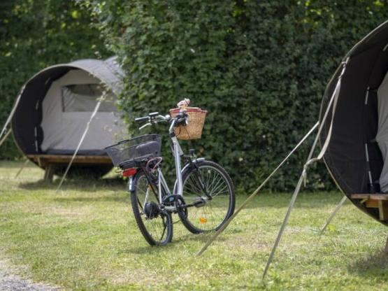 Pitch Trekking Package by foot or by bike with tent 1 bedroom