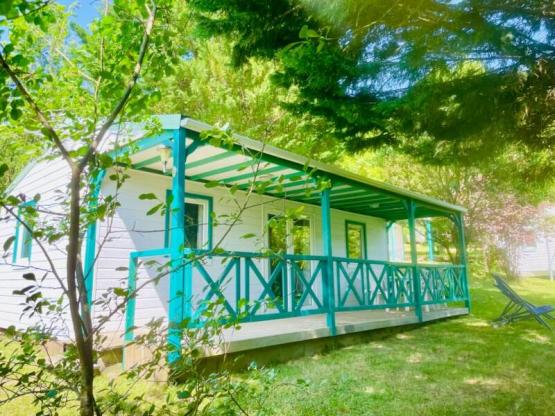 Chalet Douglas Premium 32m² climatisé - 2 chambres + Terrasse couverte 15m²