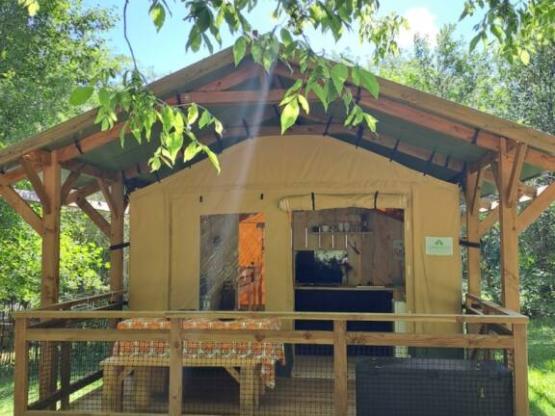 Tente Lodge Glamping 24m2 pour 2/3 personnes