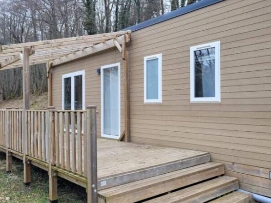 MH Premium Riviera 32m² - 3 chambres+ terrasse semi-couverte 15m² + TV + Clim + LV