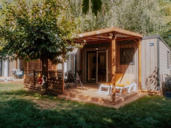 NEW// Mobil-home Oasis Premium 35m² - 2 chambres + Terrasse couverte + LV + TV + Clim + Plancha