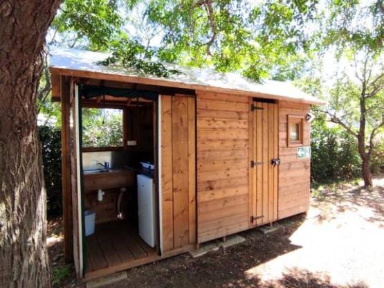 Forfait Freecamp Sanitaires privés (1 tente, caravane ou camping-car / 1 voiture / électricité 10A)