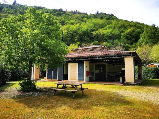 Forfait camping (emplacement, 1 véhicule)